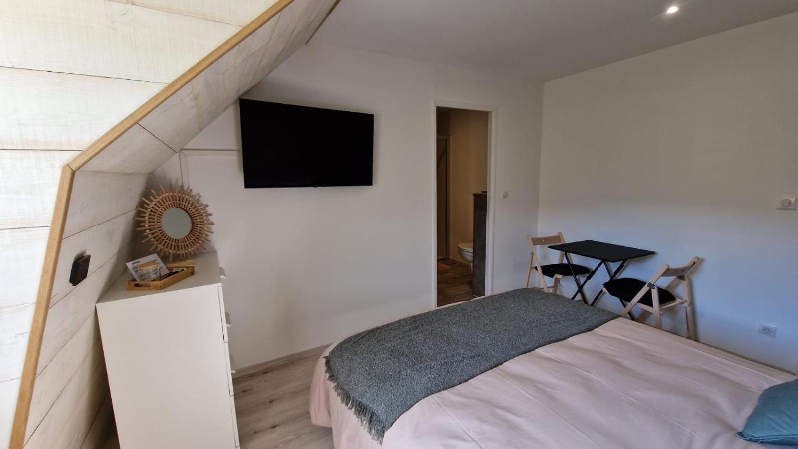 Bed and Breakfast La Gentiane Le Falgoux Екстер'єр фото
